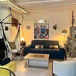 Charming Location In Saint-Germain-Des-Pres