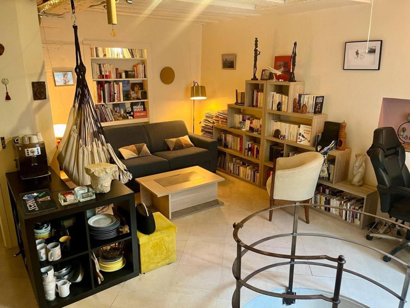 Apartment Charming Location In Saint-germain-des-pres *